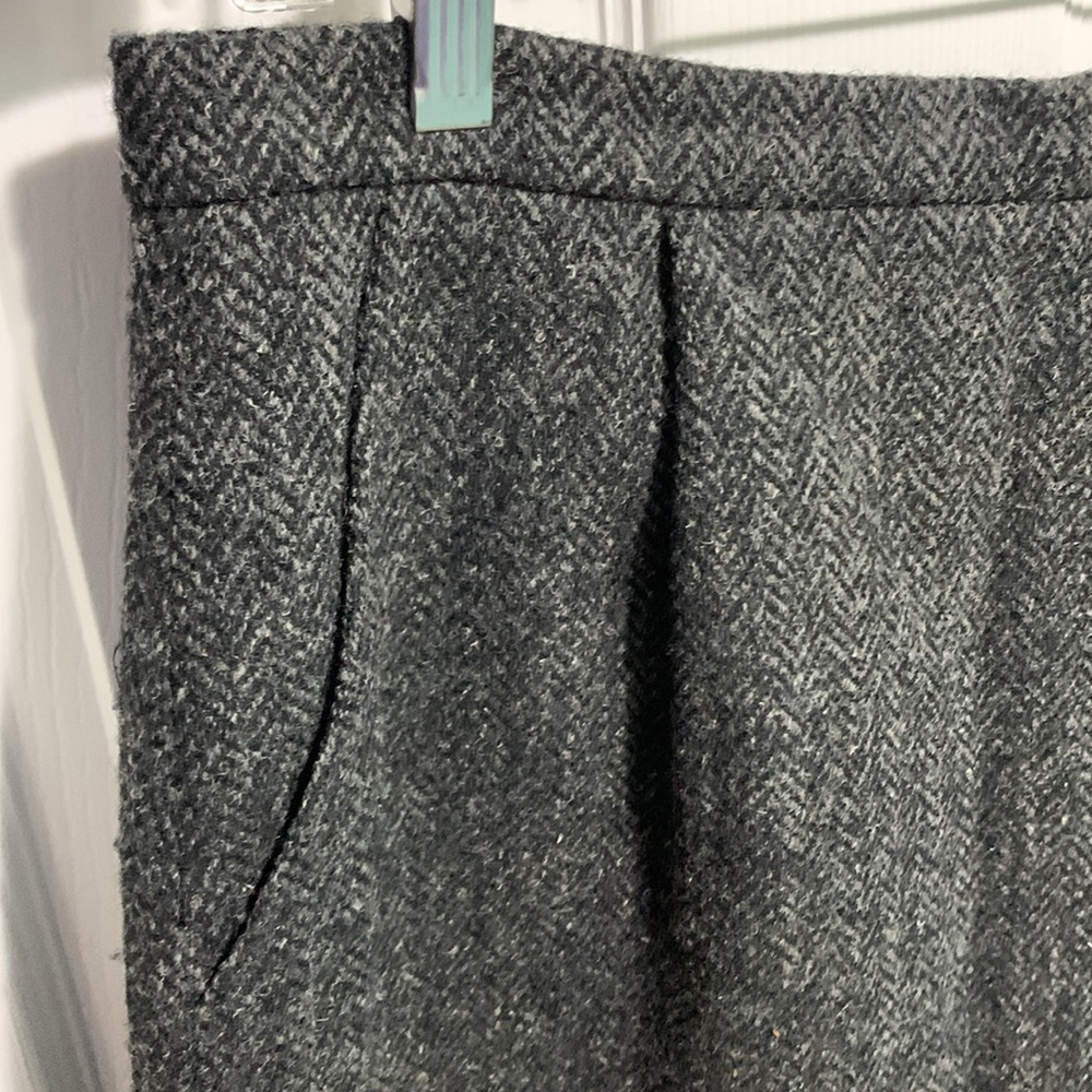 NWOT Hand woven Harris Tweed skirt 100% Scottish wool. Authentic  luxury.  Midi